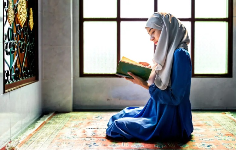 Online Islamic courses for Ladies: A Guide to Our Comprehensive Courses